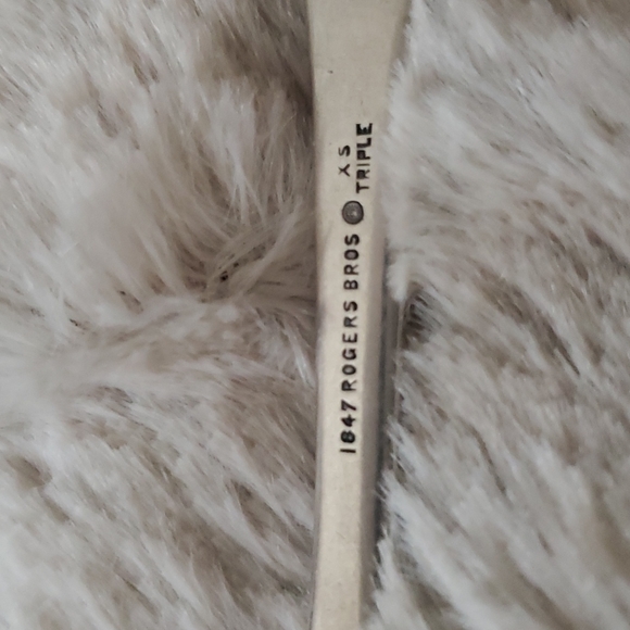 1847 Rogers Bros. XS triple Flatware 1849 - Picture 4 of 5